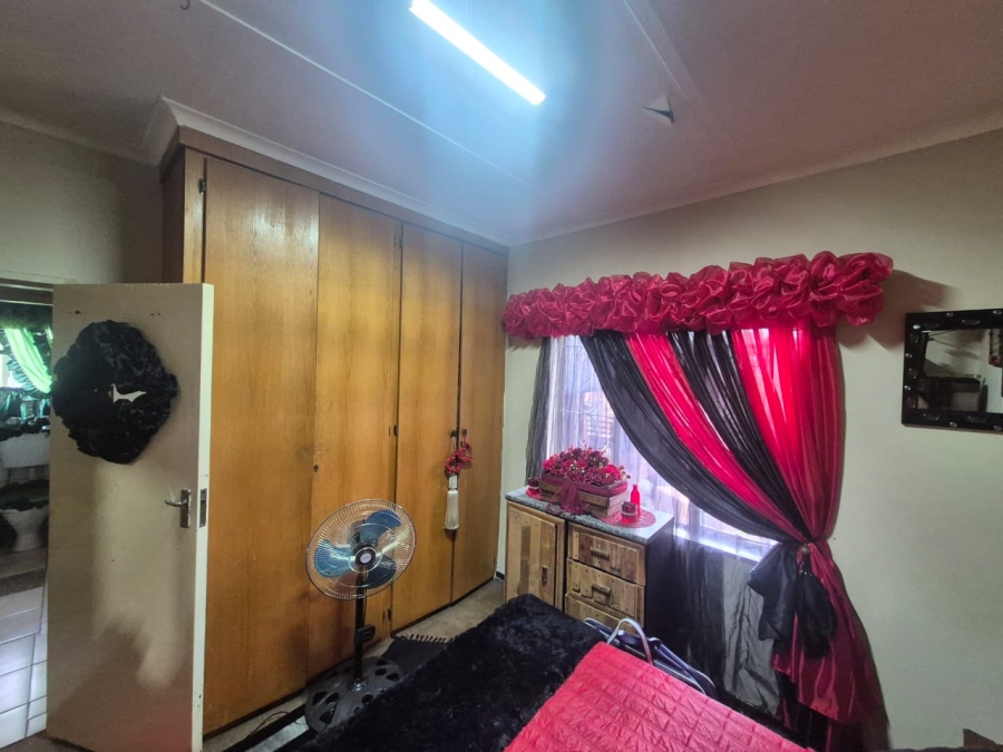 3 Bedroom Property for Sale in Oos Einde North West
